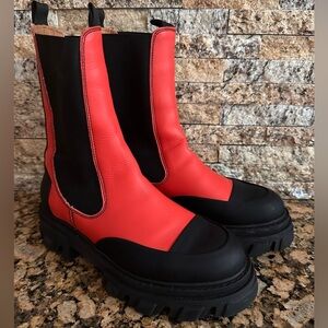 GANNI
Cleated Leather Mid Chelsea Boots